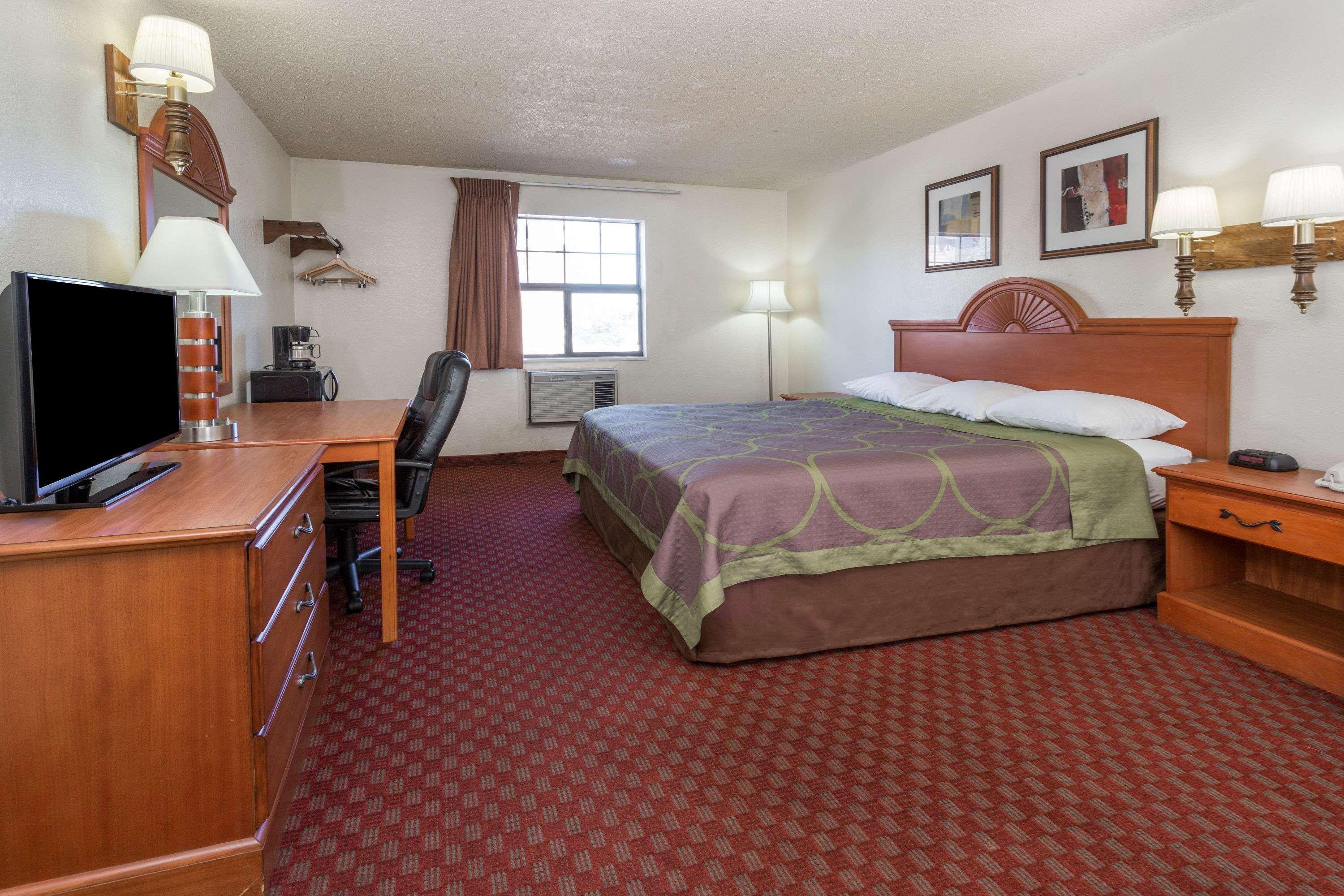 Super 8 By Wyndham Colorado Springs/Afa Area Ξενοδοχείο Εξωτερικό φωτογραφία