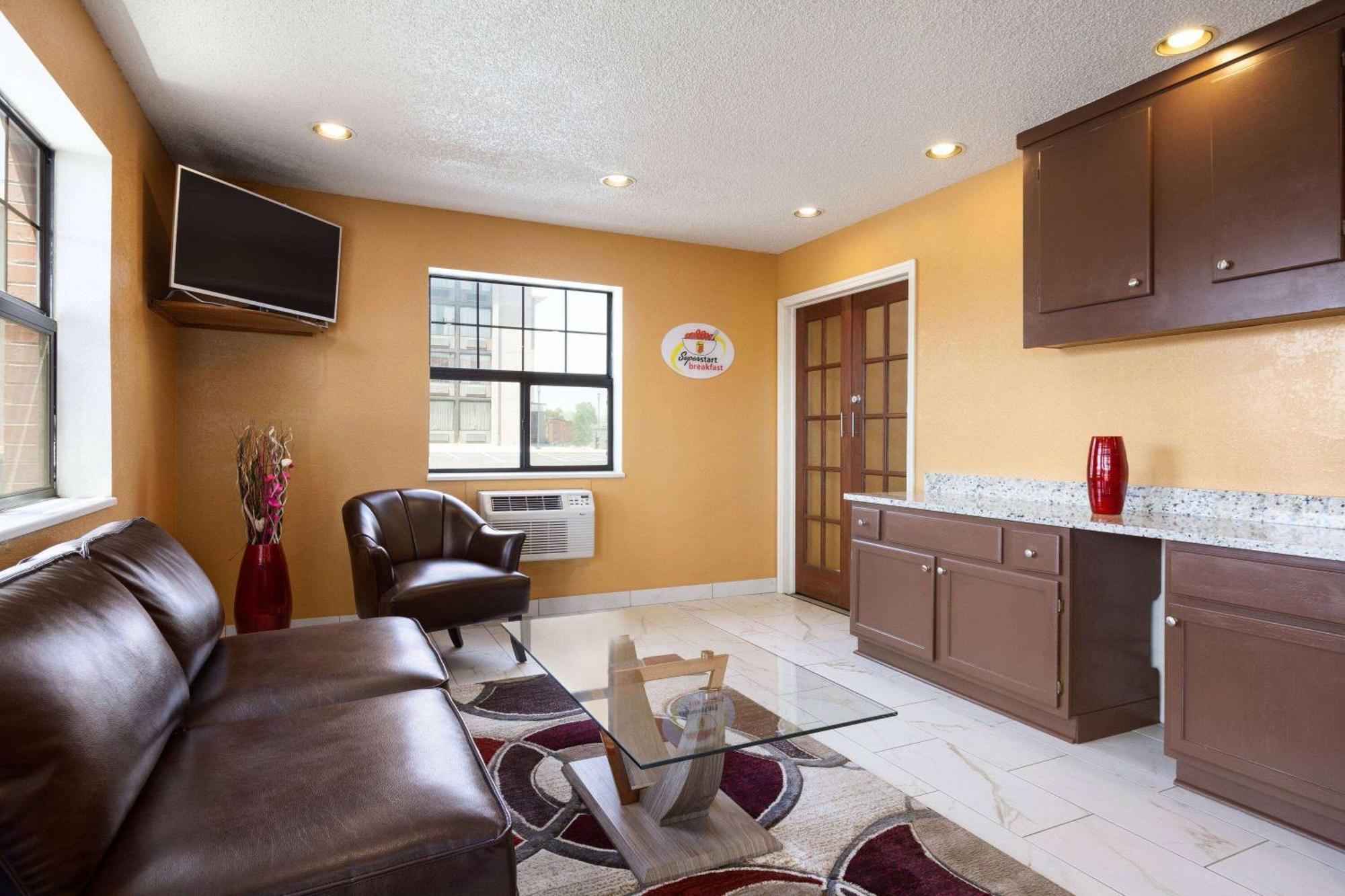 Super 8 By Wyndham Colorado Springs/Afa Area Ξενοδοχείο Εξωτερικό φωτογραφία